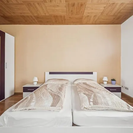 Frida Apartment *
